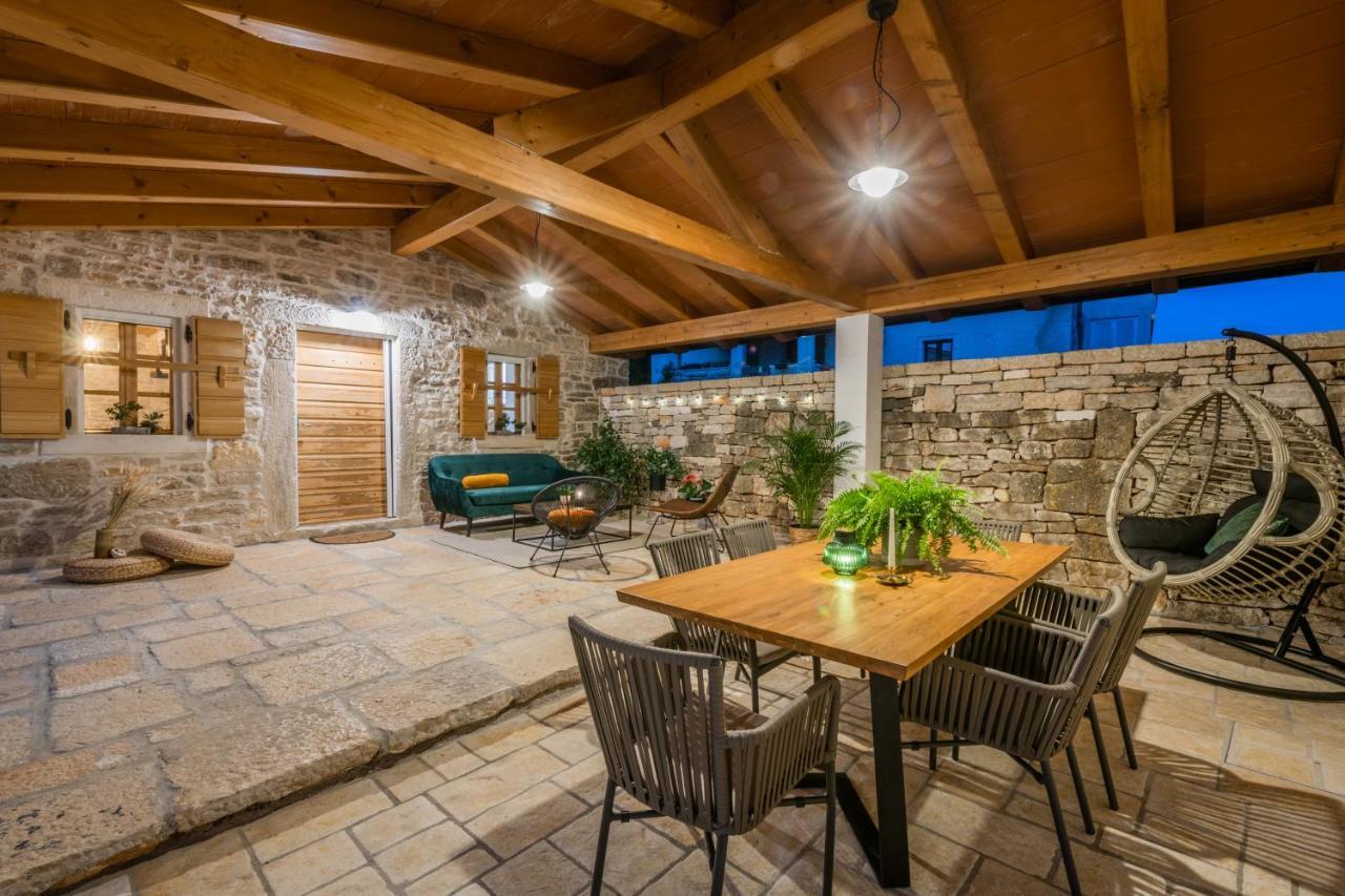 Honey House Villa Jural Exterior photo