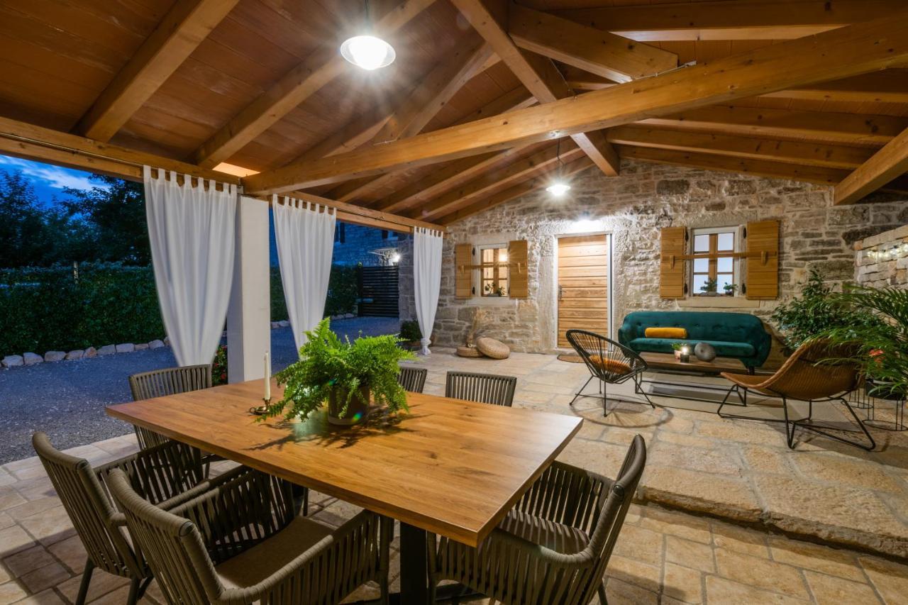 Honey House Villa Jural Exterior photo