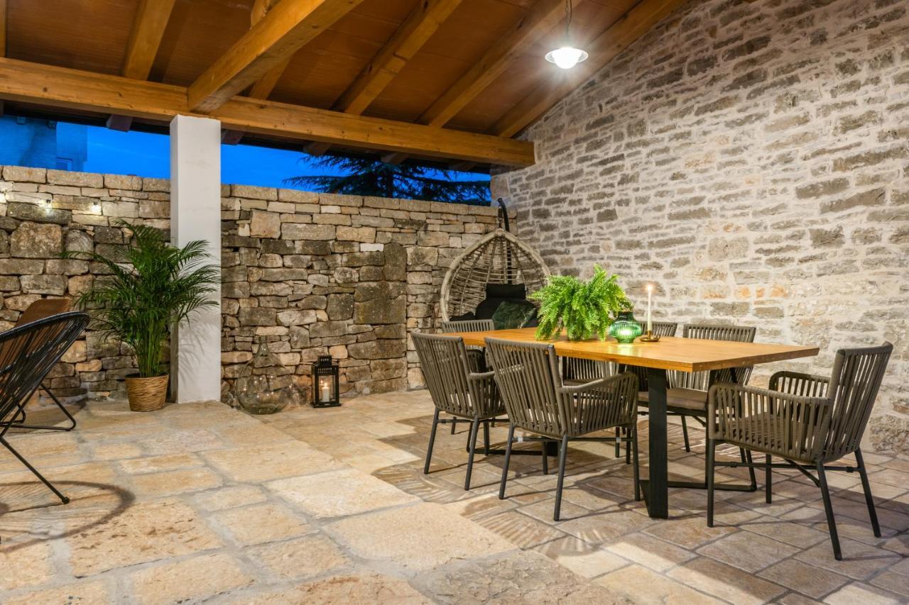 Honey House Villa Jural Exterior photo