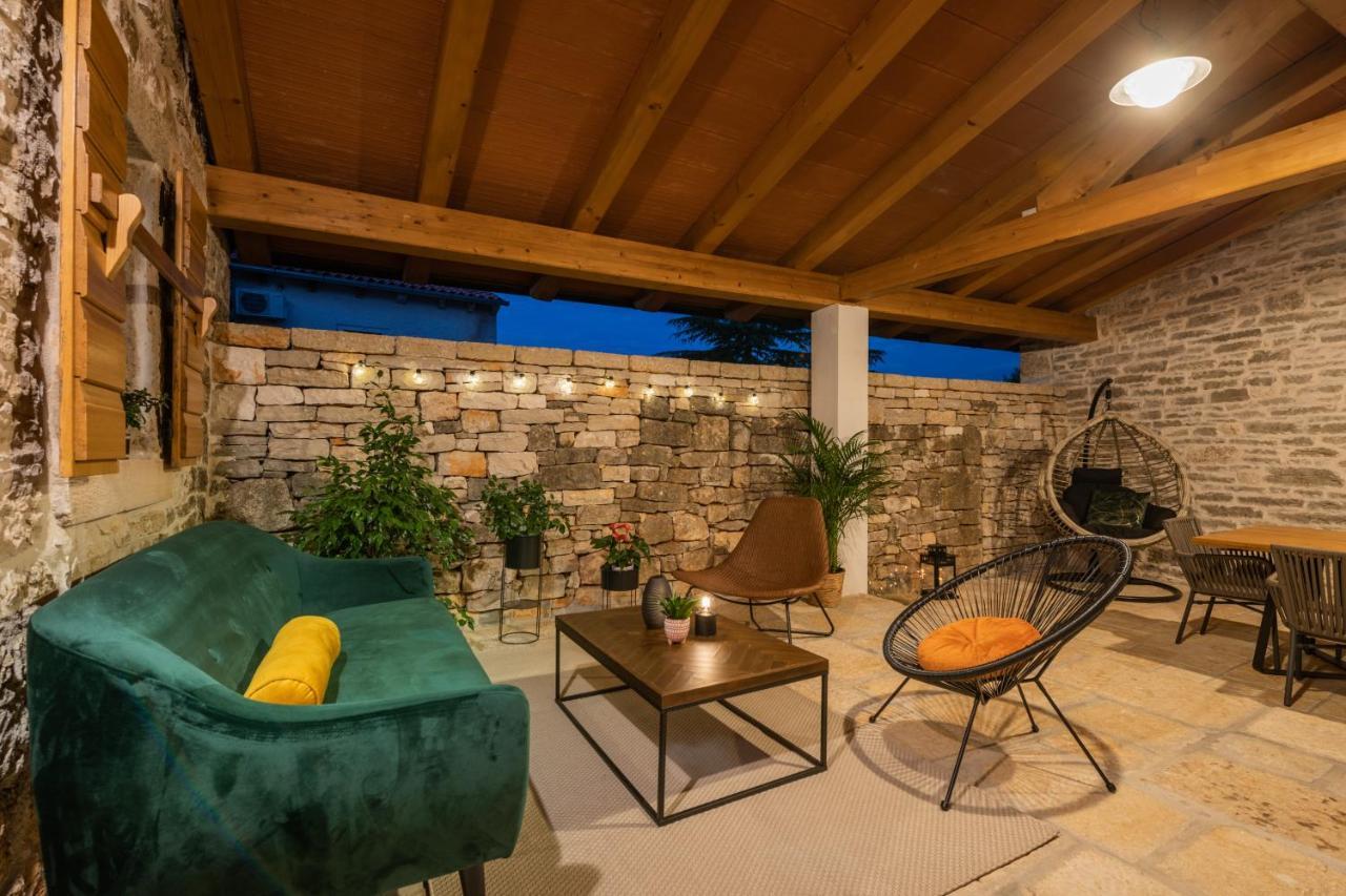Honey House Villa Jural Exterior photo